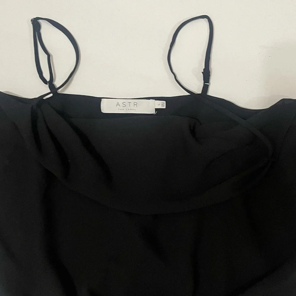 ASTR COWL DRAPE NECK BODYSUIT Sz Large - Picture 7 of 10